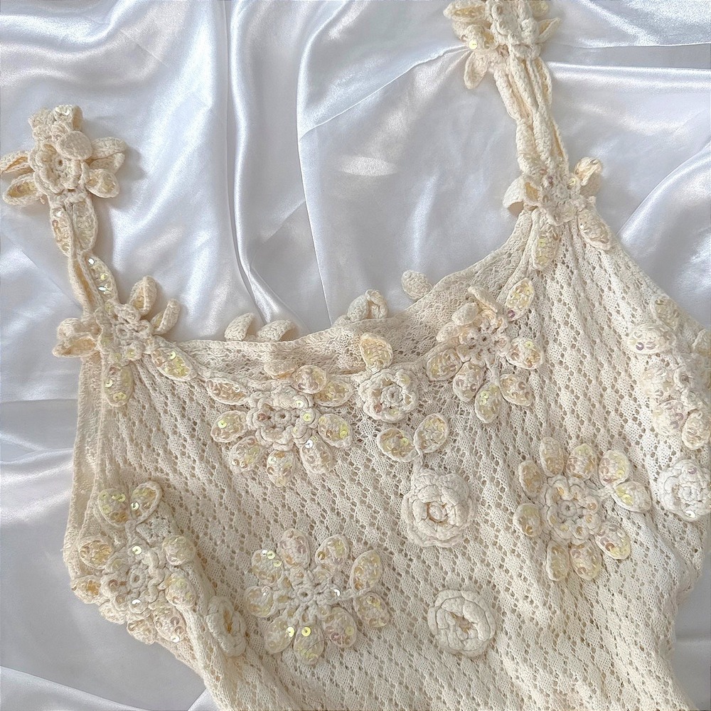 Newport News Vintage Crochet Floral Sequin Knit Cami Top Ivory Cream M